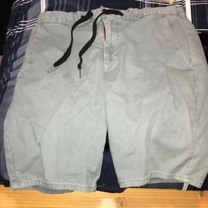 Men’s bullhead shorts. Skinny